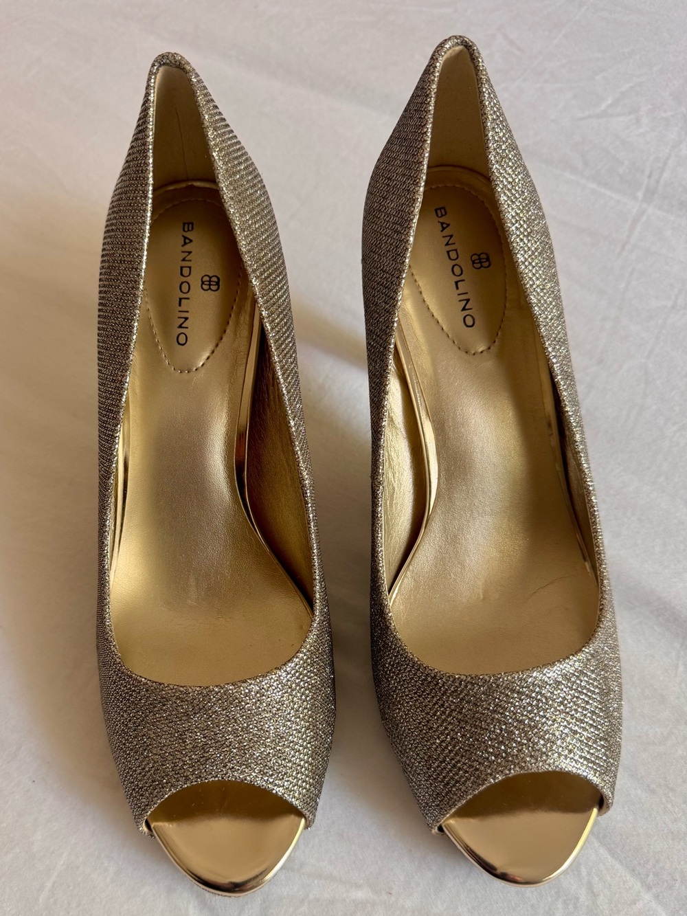 Bandolino Brainaa Gold Metallic Peep Toe Heels – Size 8M Worn Once!